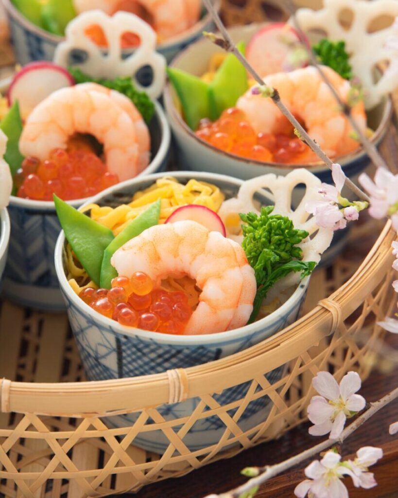 お雛様ごはんカップ寿司